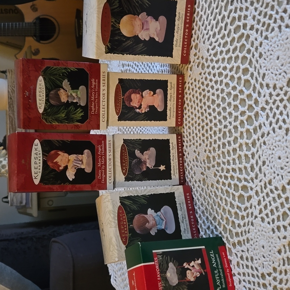6 VINTAGE HALLMARK KEEPSAKE COLLECTOR SERIES, MARYS ANGELS & 1 ARTISTS FAVORITES